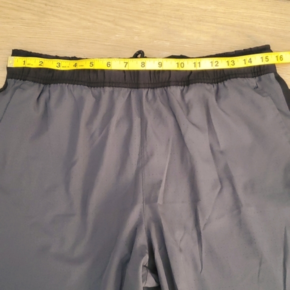 108◼️ MOTION RUNNING SHORTS - Picture 8 of 8